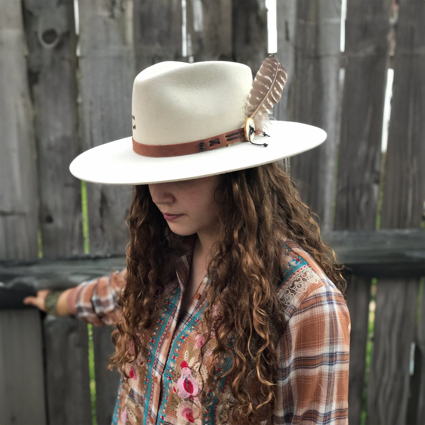 Charlie 1 Horse Teepee Hat - Bone