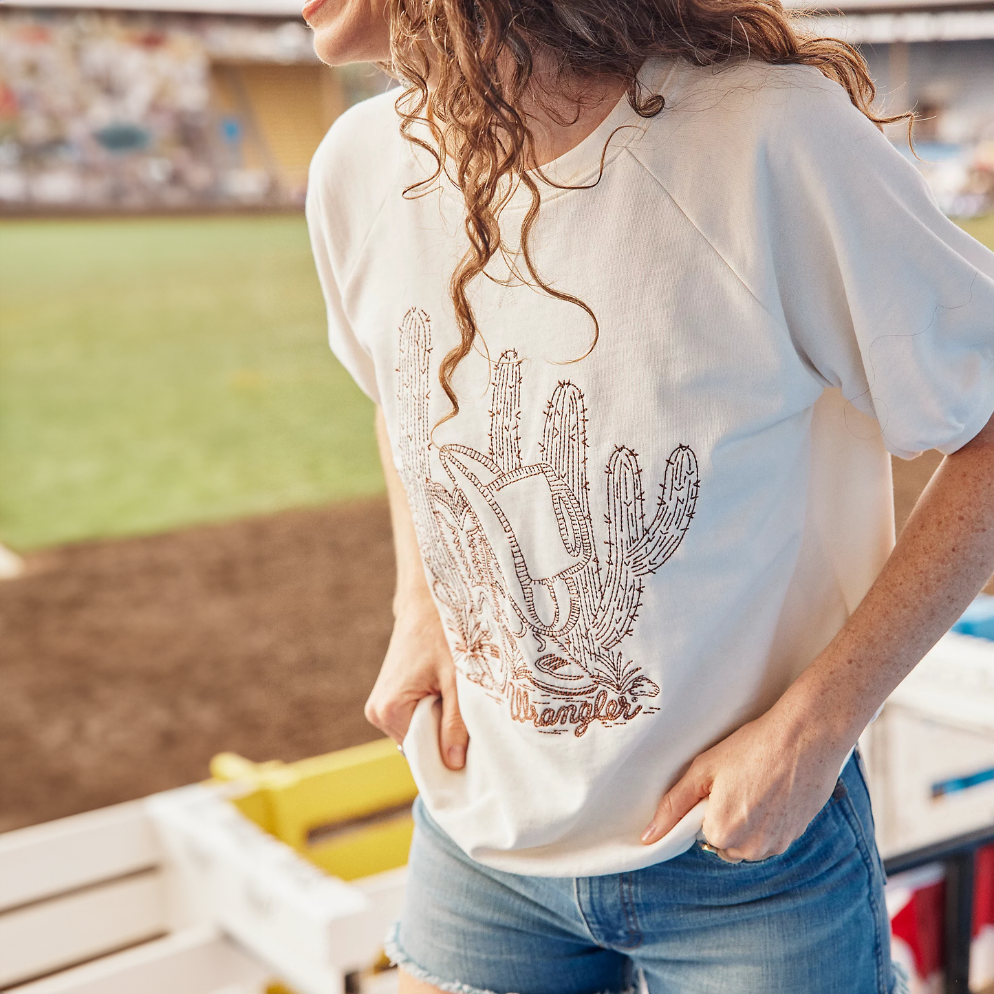 Women's Wrangler Western Puff Sleeve Pullover - Sugar Swizzle