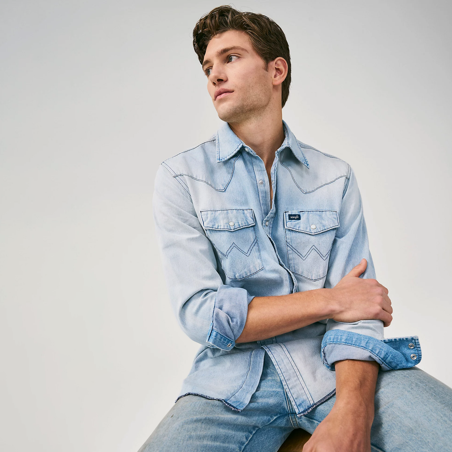 Wrangler Men's Vintage-Inspired Western Snap Workshirt - Light Wash