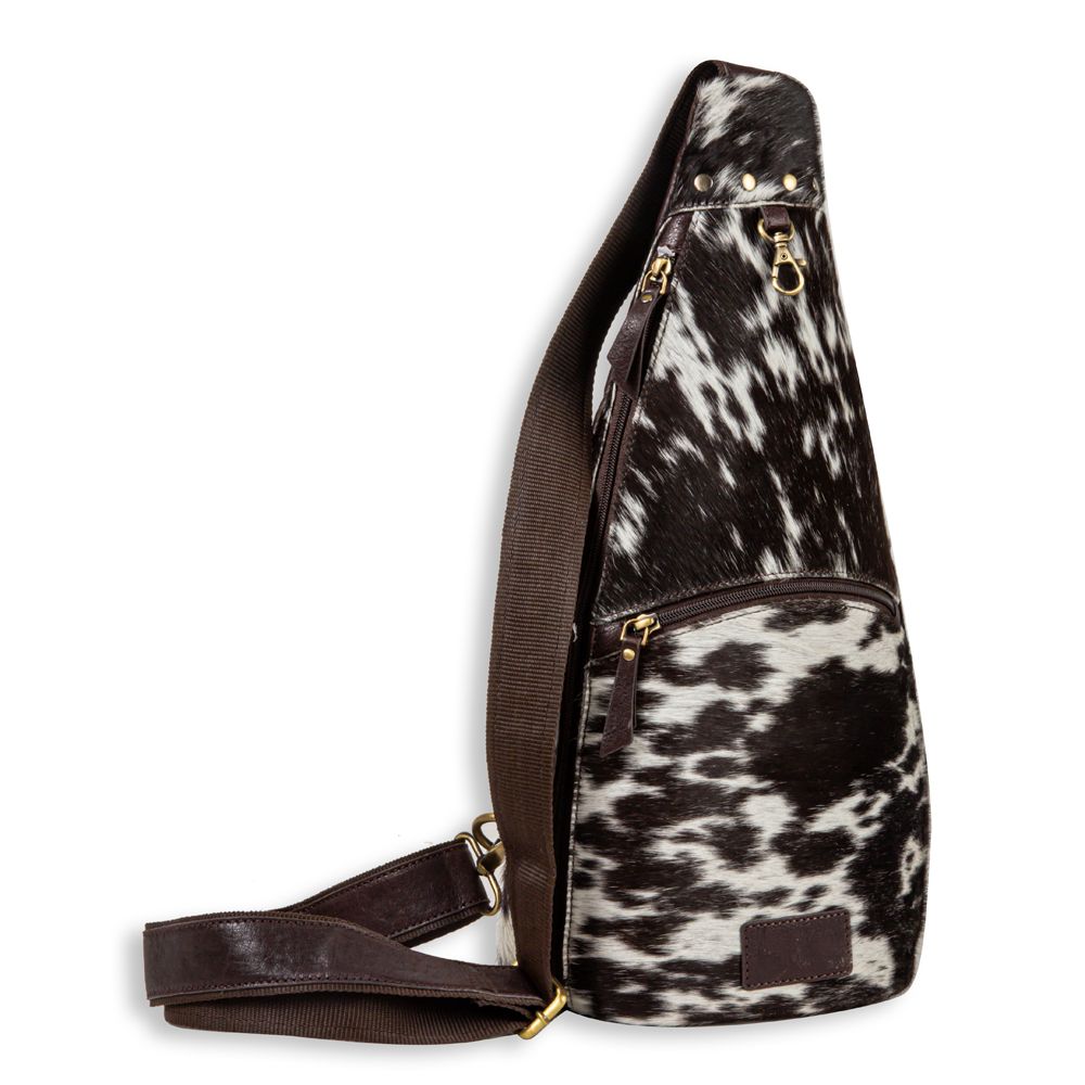 Cullom Trail Hide Bucket Sling Bag in Black