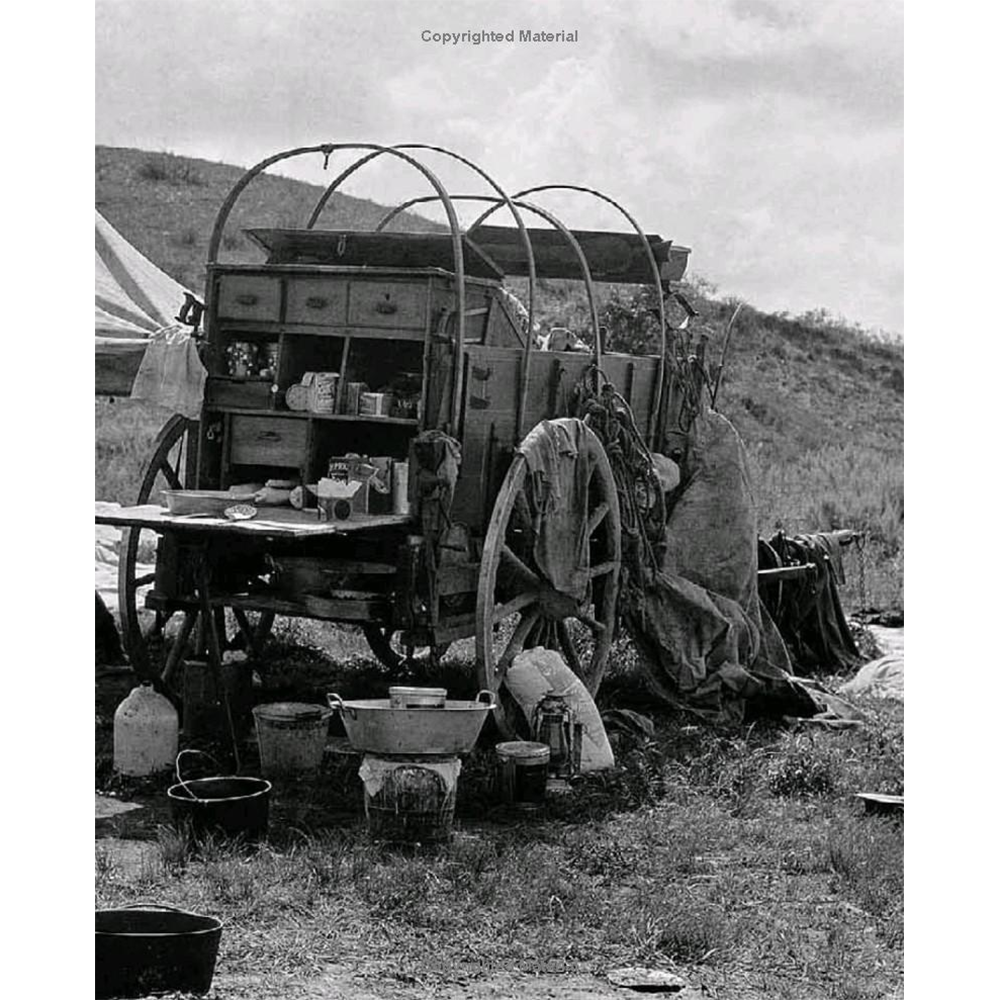 The Texas Cowboy Cookbook: A History in Recipes and Photos by Robb Walsh