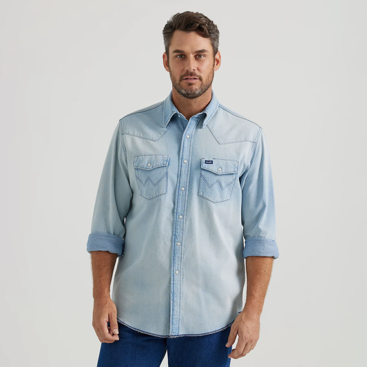 Wrangler Men's Vintage Inspired Long-Sleeved Denim Shirt - Light Wash