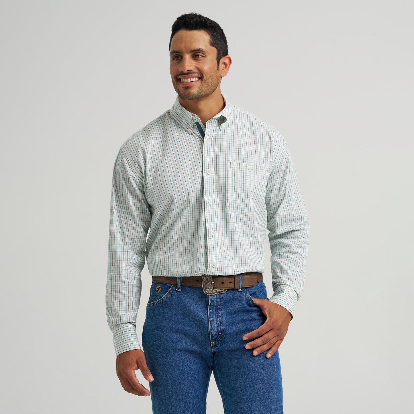 Wrangler Men's George Strait Long-Sleeved One Pocket Button Down Shirt