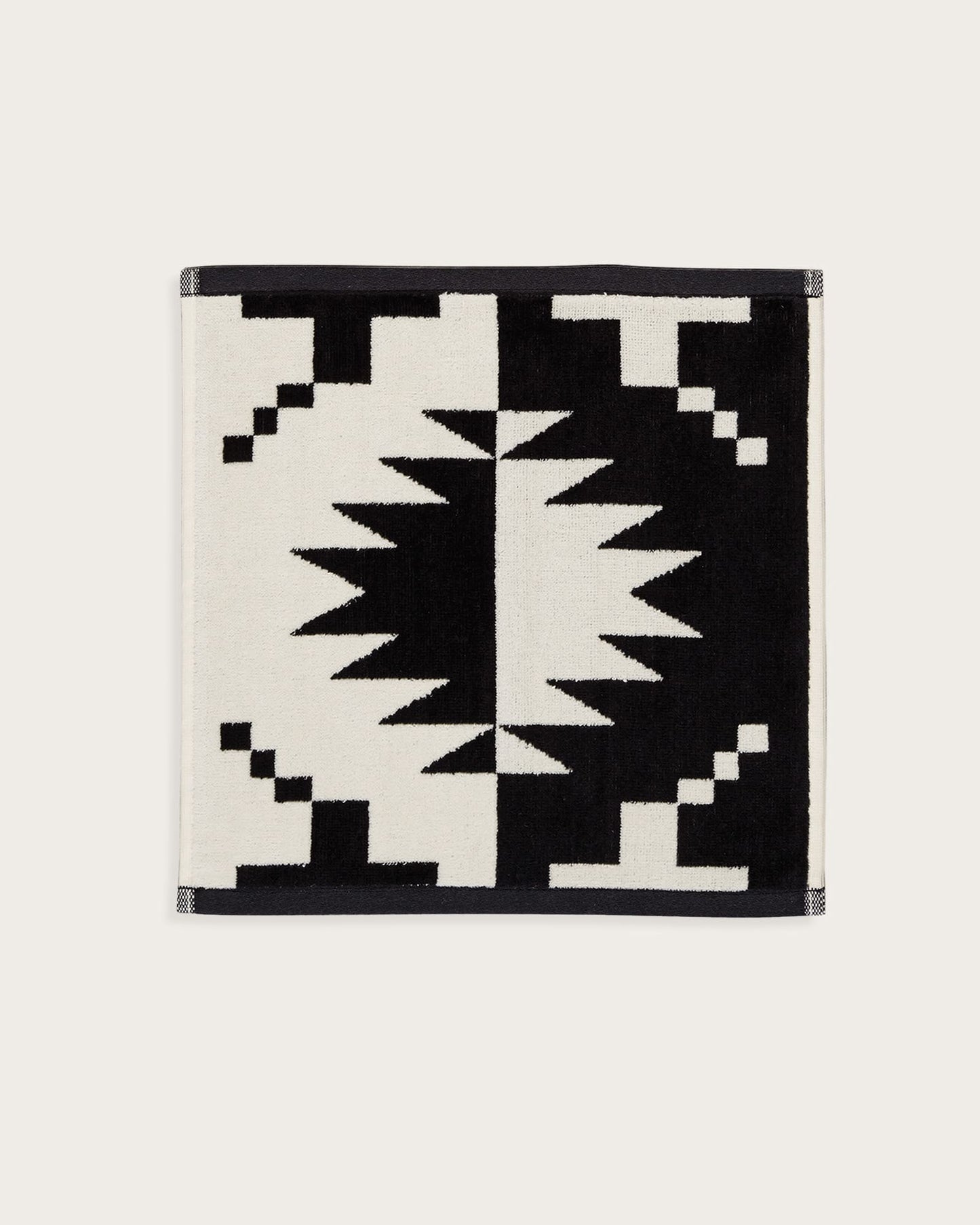 Pendleton Spider Rock 3 Piece Towel Set - Black/White