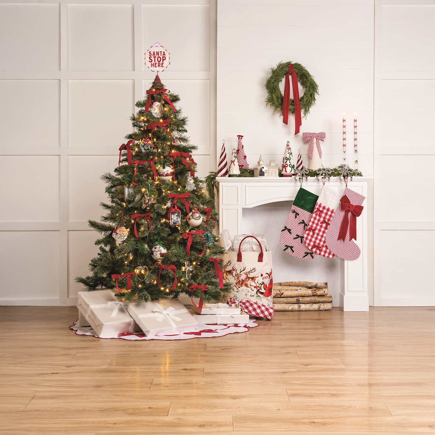 Cast Metal Bow Stocking Holder