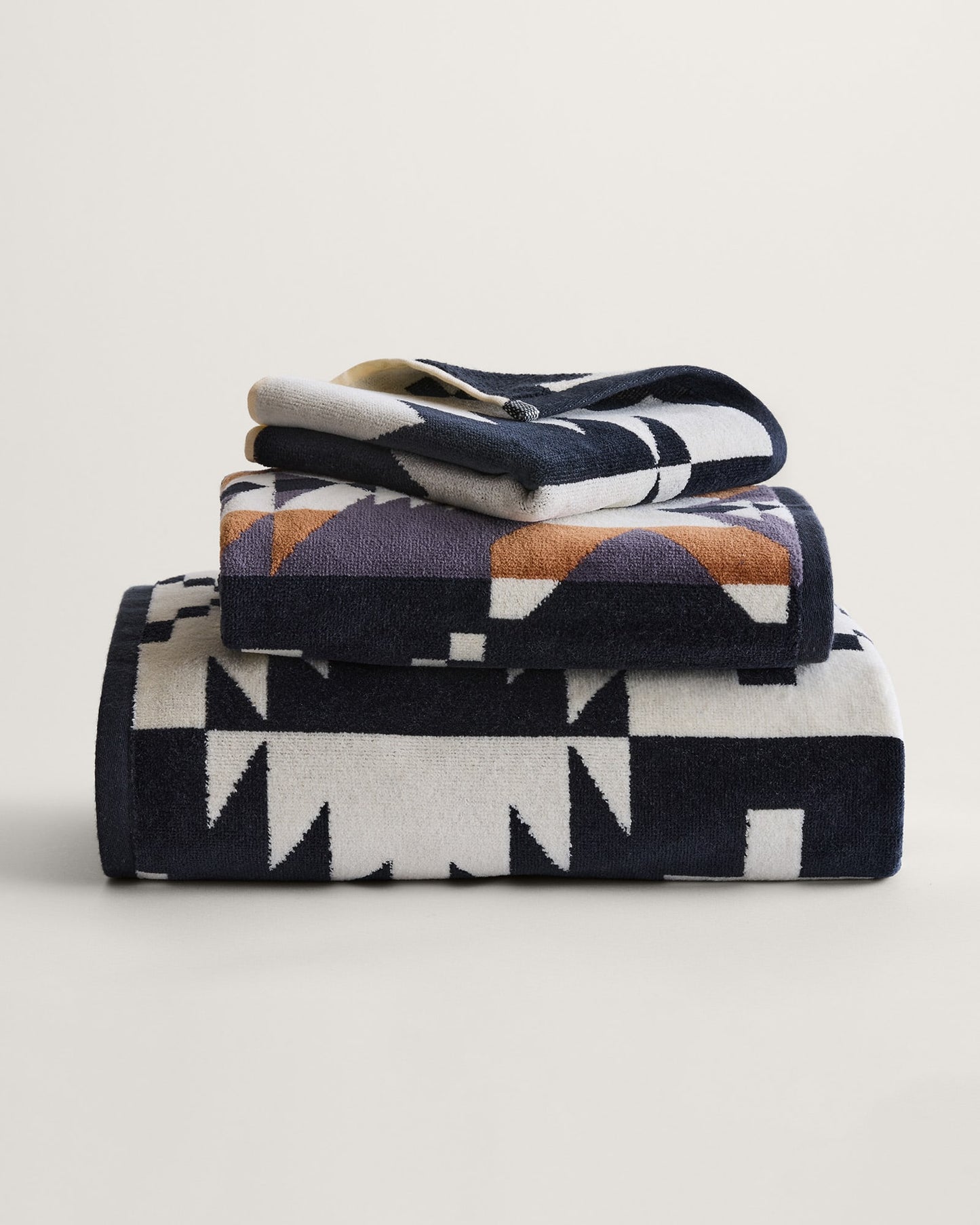 Pendleton Spider Rock 3 Piece Towel Set - Black/White