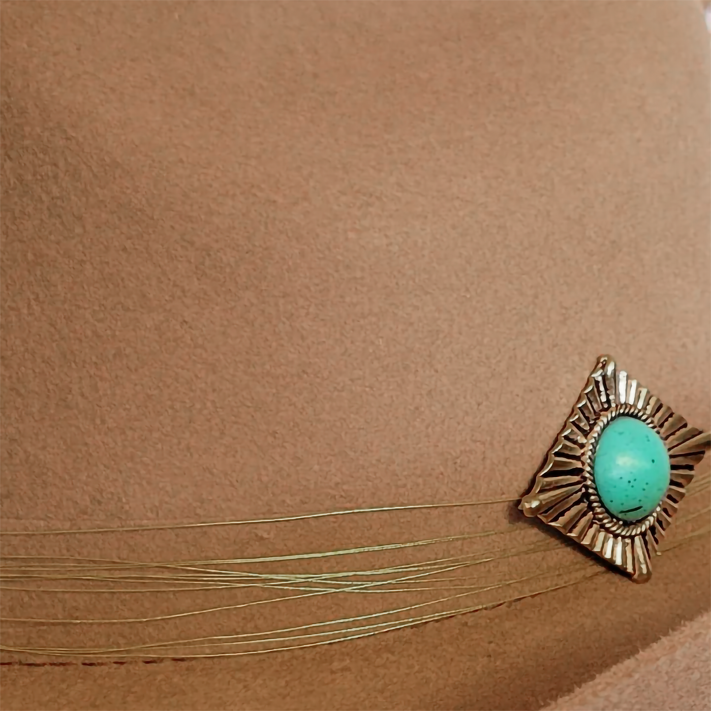 Lainey Wilson x Charlie 1 Horse "Keep on Strumming" Fashion Hat