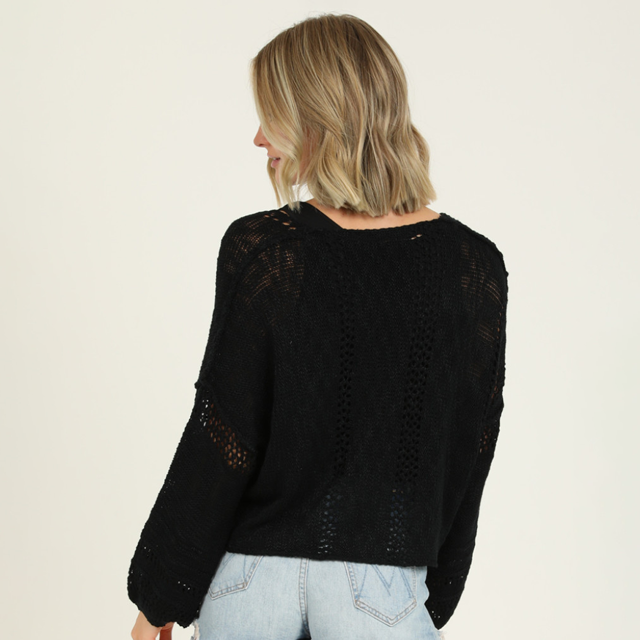 Women's Oversized Crop Woven V Neck Sweater - Black