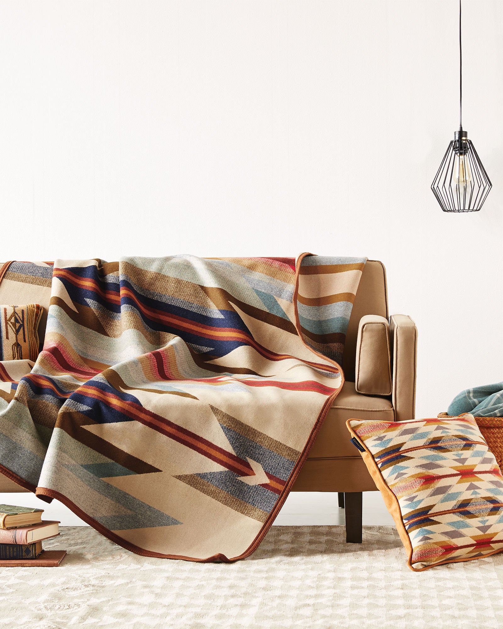 Wyeth trail blanket robe pendleton woolen mills arrows earth tones
